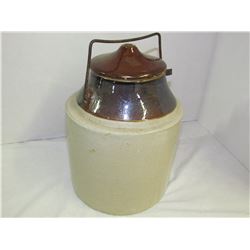 Pickle crock with lid