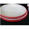Image 4 : Enamel wear white/red kitchen items - 4 plates, 2 bowls