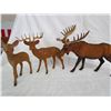 Image 1 : 3 toy animals - 2 deer, 1 moose