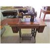 Image 1 : Antique Singer sewing machine