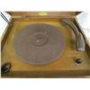 Image 3 : "A Boyco Product" Antique Record Player - Wood piece broken off lid