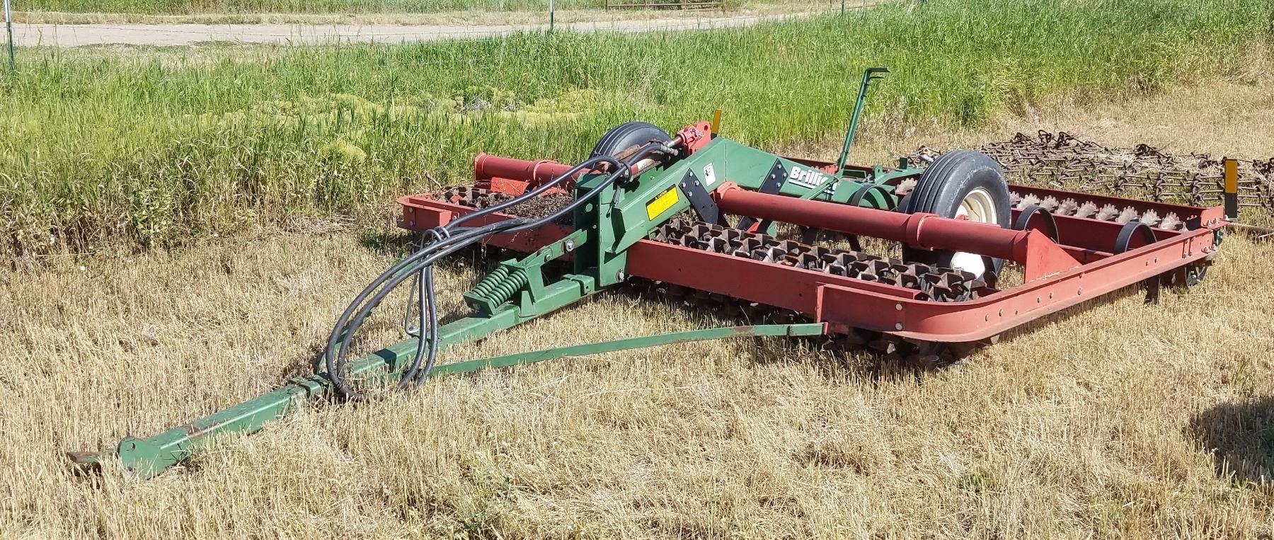 Brillion M1241 cultipacker, 11’