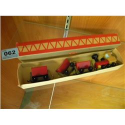 TOIA VINTAGE WOOD TRAIN
