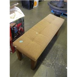TUFFTED HALL BENCH