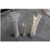 Image 1 : THREE CARVED BONE FIGURES AND VINTAGE DRESSER BOX