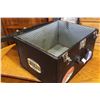 Image 2 : VINTAGE LEATHER TRAVEL CASE
