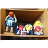 Image 1 : SHELF LOT OF M AND M FIGURES