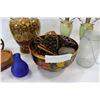 Image 2 : LOT OF HOUSEWARES VASE WOOD BIKE ETC