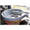 Image 1 : ROUND HOT TUB SHELL 6' INTERIOR DIAMETER