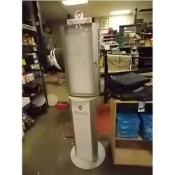 SWIVEL DISPLAY STAND WITH KEY - 6FT