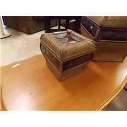 MEDIUM WOOD & WICKER DESIGNOR BOX