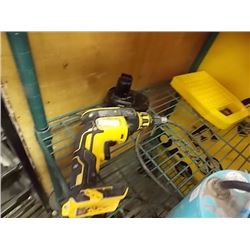 DEWALT - DRILL &  BATTERY  - NO CHARGER - PS