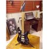 Image 1 : ELECTRIC GUITAR - MARKLEY -  STAND NOT INCLUDED