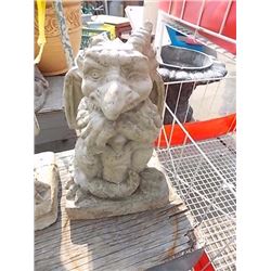 CONCRETE - LARGE GARGOYE