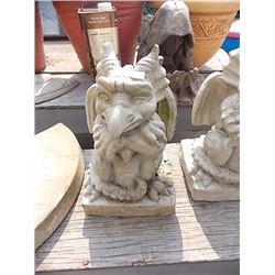 CONCRETE - LARGE GARGOYLE