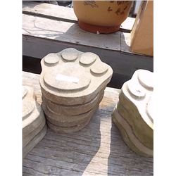 CONCRETE - STEPPING STONE - SMALL - 4 TTL