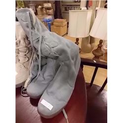 SUEDE WINTER BOOTS - SZ 8