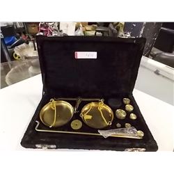 GOLD BALANCE SCALE IN CASE