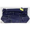 Image 1 : LARGE BLUE ZIPPER HAND BAG