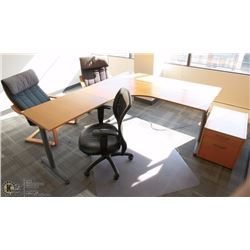 RM14-OFFICE DESK, CHAIR, DRAWERS ON CASTERS,