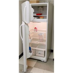 COFFEE-FRIDGEDAIRE FRIDGE AND FREEZER COMBO