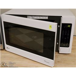 LG EASYCLEAN 1100 WATT MICROWAVE