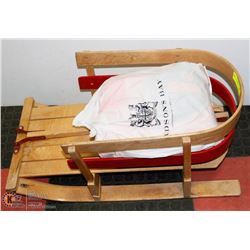 WOODEN SLED WITH COVER