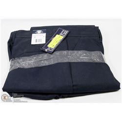 LOT OF 2 WRINKLE FREE WORK PANTS - SIZE 32 X 32