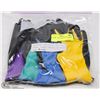 Image 1 : 4PK UNISEX FOAM/LATEX GARDEN GLOVES