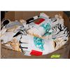 Image 1 : LARGE BOX OF SURE GRIP GLOVES