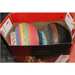 BOX OF 2 MEXICAN POTS