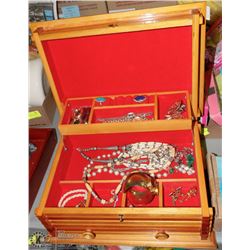 VINTAGE JEWELRY BOX WITH CONTENTS