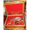 Image 1 : VINTAGE JEWELRY BOX WITH CONTENTS