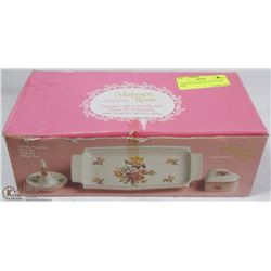 VINTAGE PORCELAIN VANITY SET FINE