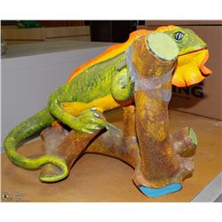 CEMENT MEXICAN LIZARD 14X22