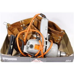 BLACK AND DECKER REVERSING 1/2" DRILL & LEATHER