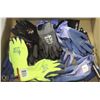 Image 1 : FLAT OF ASSORTED RUBBER/PVC-DIPPED WORKGLOVES