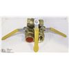 Image 1 : LOT OF THREE 1-1/4" BRASS BALL VALVES 600PSI
