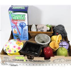 LARGE FLAT OF DECORATIVE GARDEN ACCESSORIES