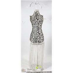 MANNEQUIN JEWELLERY STAND