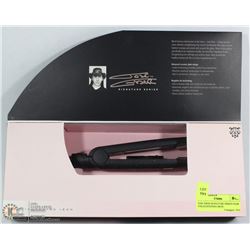JOSE EBER SIGNATURE SERIES HAIR STRAIGHTENING IRON