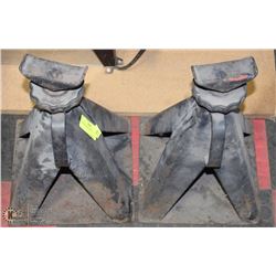 3) PAIR OF JACK STANDS
