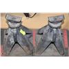Image 1 : 3) PAIR OF JACK STANDS