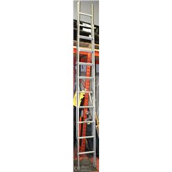 39) 16FT EXTENSION LADDER