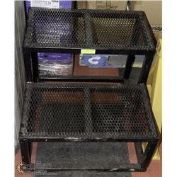 SHOP STEEL STEP, BLACK EXPANDED STEEL