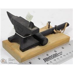 RARE CANADIAN FORGE ANVIL WITH HAMMER