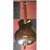Image 1 : VINTAGE ACOUSTIC   GUITAR