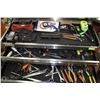 Image 7 : 19) ROLLING TOOL BOX W/ TOP CHEST