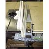 Image 2 : DELTA SHOP SAW WITH FEED TABLE AND CABINET ON