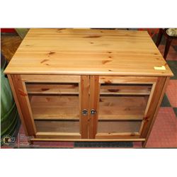 TV ENTERTAINMENT CABINET 37" X 29 1/2" X 24"